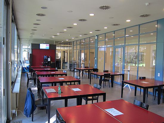 Cafeteria Salon rouge